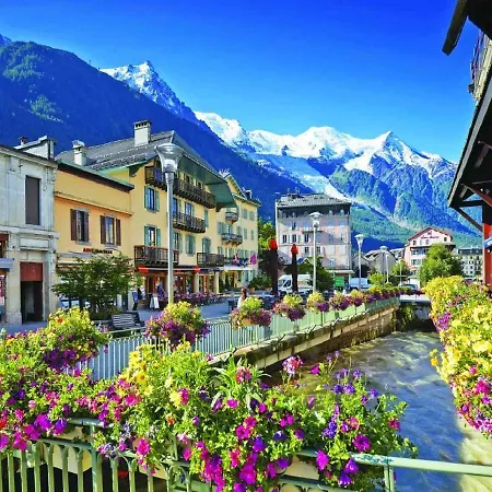 Montenversa Apartment