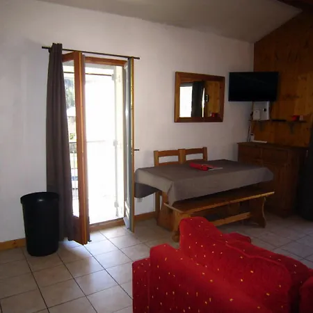 Montenversa Apartment *
